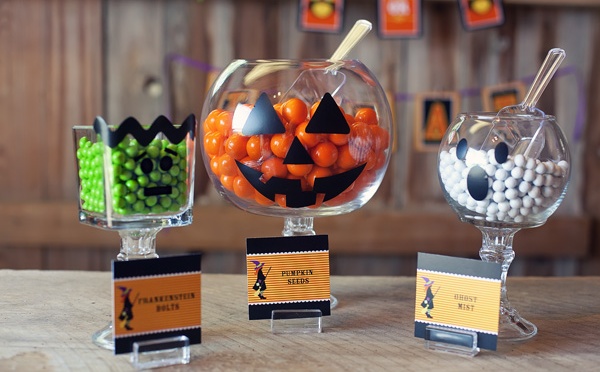 Spooky Halloween Property Decor For Youngsters by Decorationzy